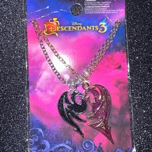 Descendants 3 Mal best friends necklace